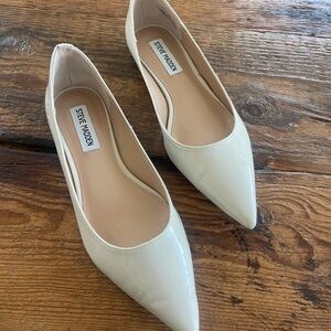 Steve Madden Cream Pointed Toe Heels